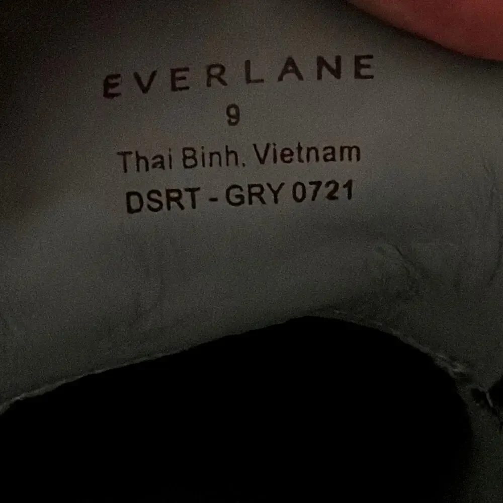 Men's Size 9 EVERLANE Cool Gray Suede Desert Boot 0721 Excellent Condition